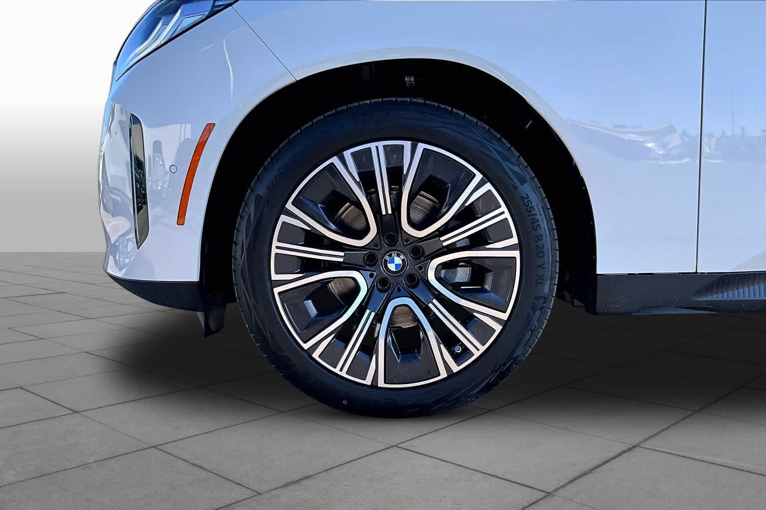 New 2026 Alpine White BMW 30 xDrive image 11