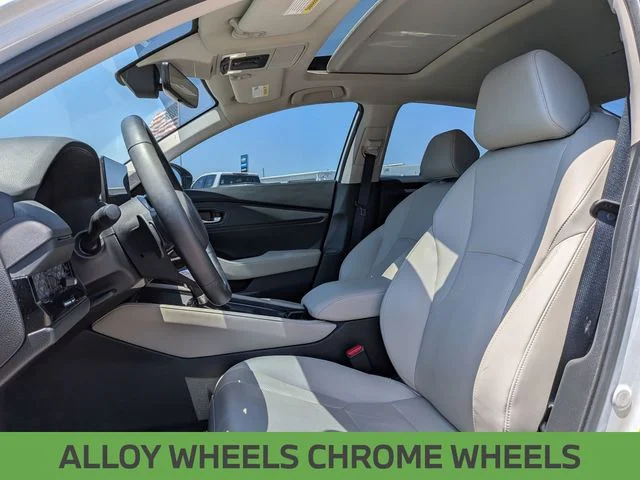 Used 2023 White Honda Touring image 16