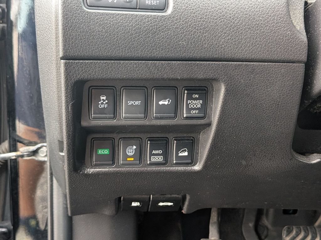 Used 2016 Black Nissan SV image 20