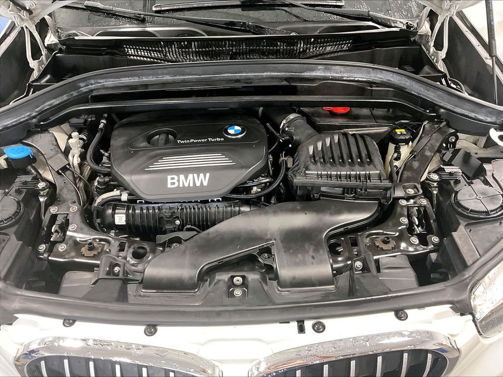 Used 2017 White BMW xDrive28i image 30