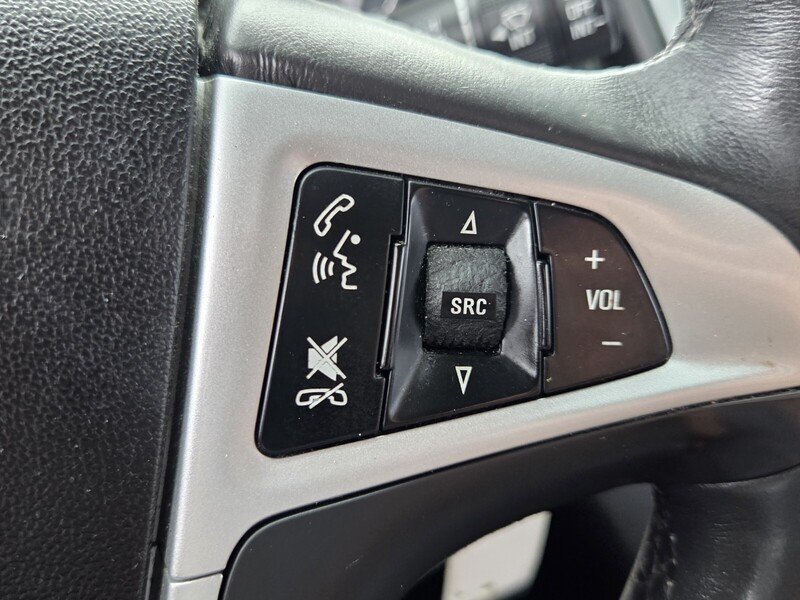 Used 2014 Summit White GMC FWD 4DR SLE W/SLE-2 image 30