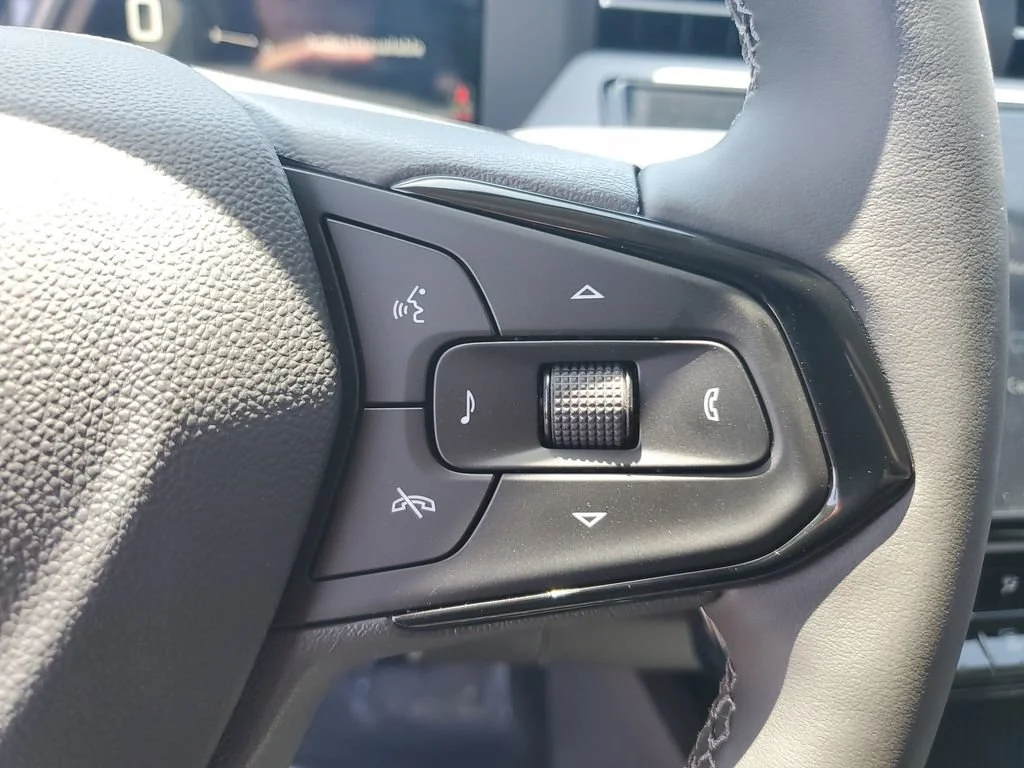 2027 Chevrolet Bolt LT - Photo 28