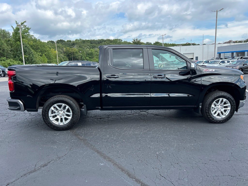 2026 Chevrolet Silverado 1500 LT - Photo 4