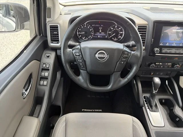 Used 2022 White Nissan SV image 12