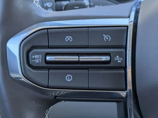 Used 2025 Sterling Metallic GMC Denali image 29