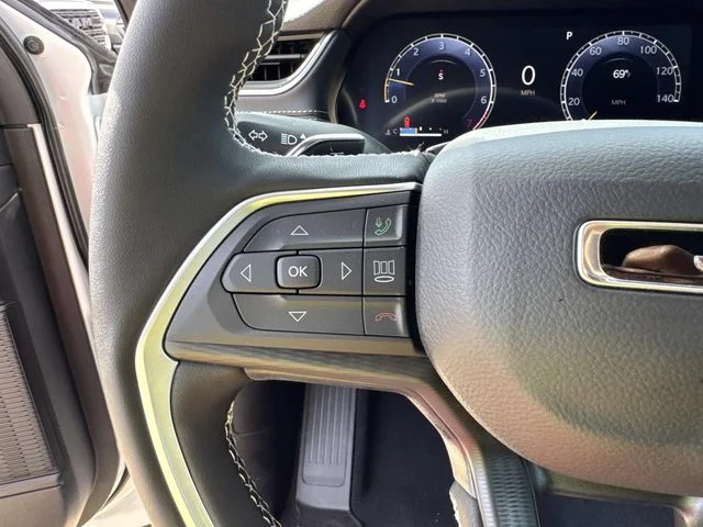 New 2026 White Jeep Laredo X image 24