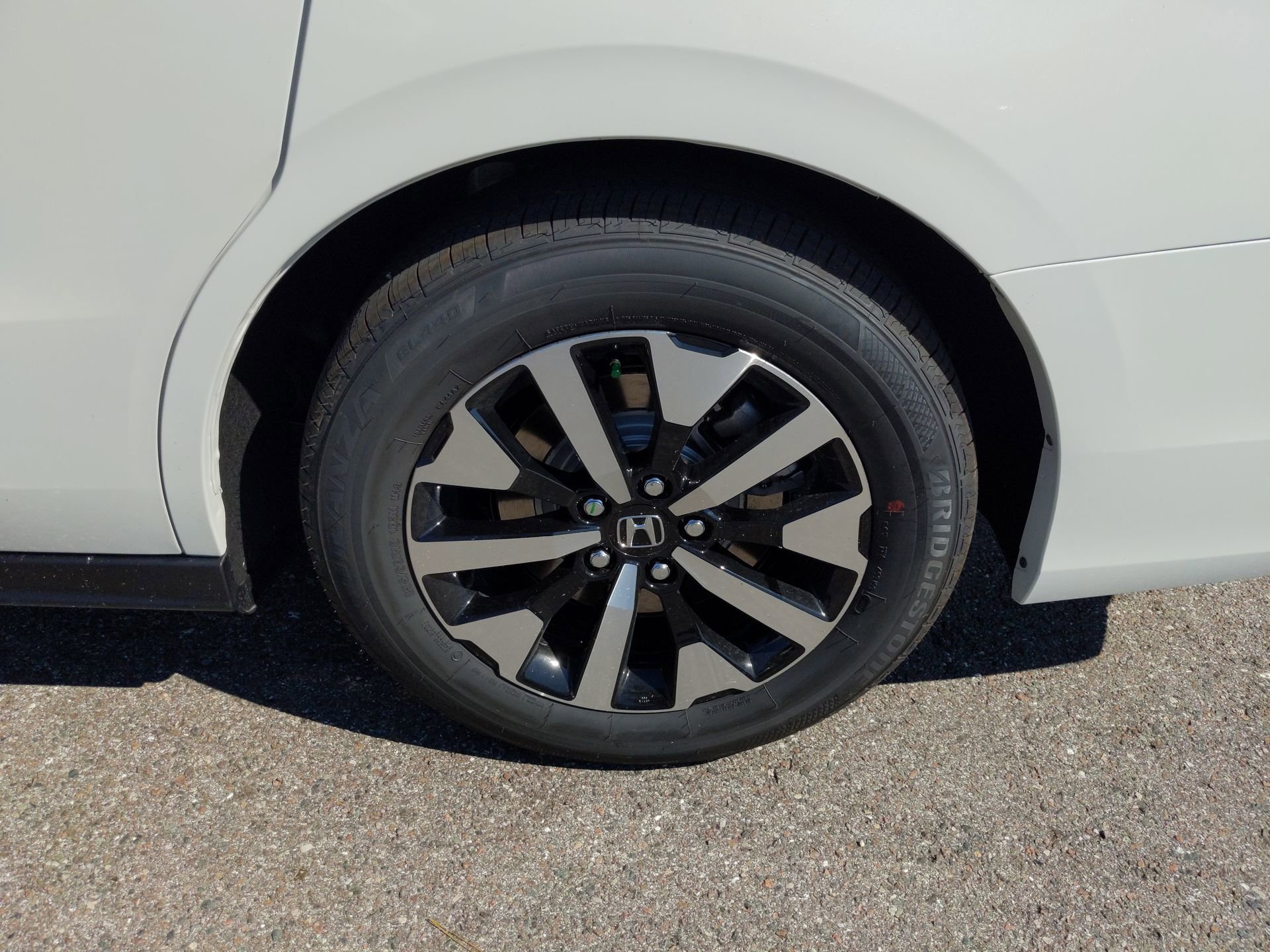 New 2026 Platinum White Pearl Honda EX-L image 13