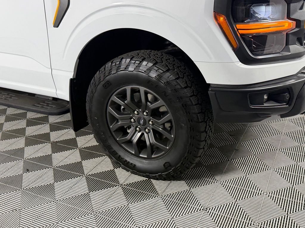 Used 2025 Oxford White Ford Tremor image 11