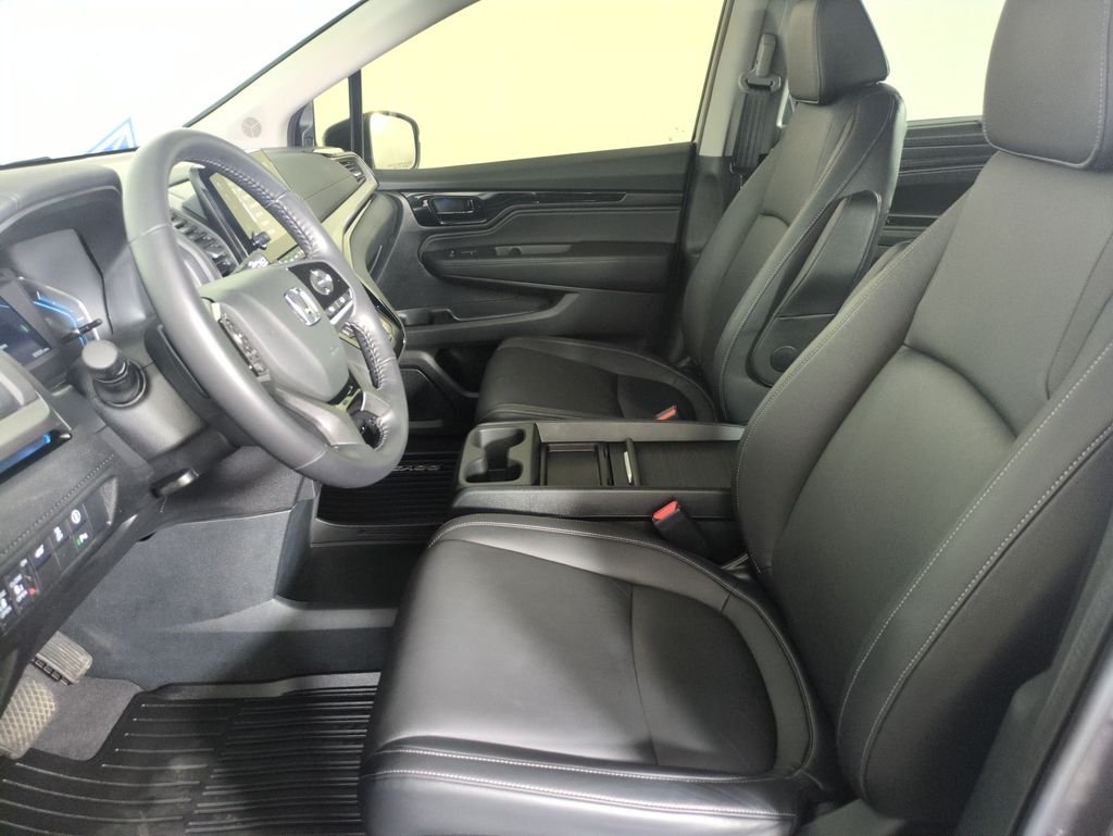 Certified Used 2024 Modern Steel Metallic Honda Touring image 13