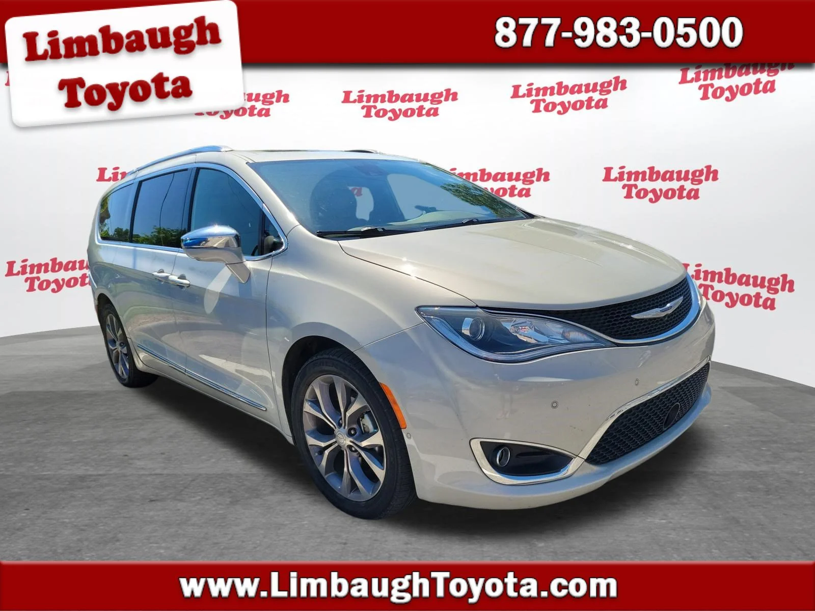 2020 Chrysler Pacifica Limited's photo