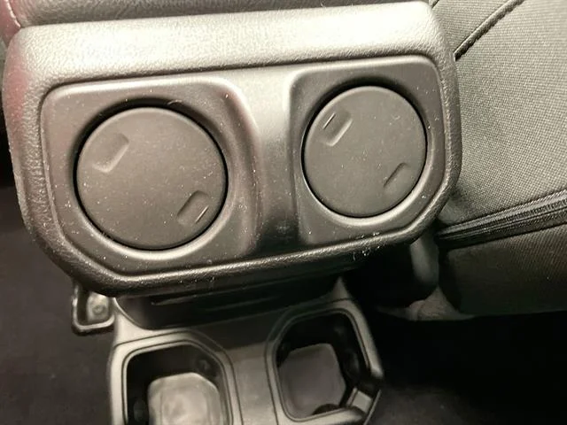 Used 2021 GRAY Jeep Sport image 22