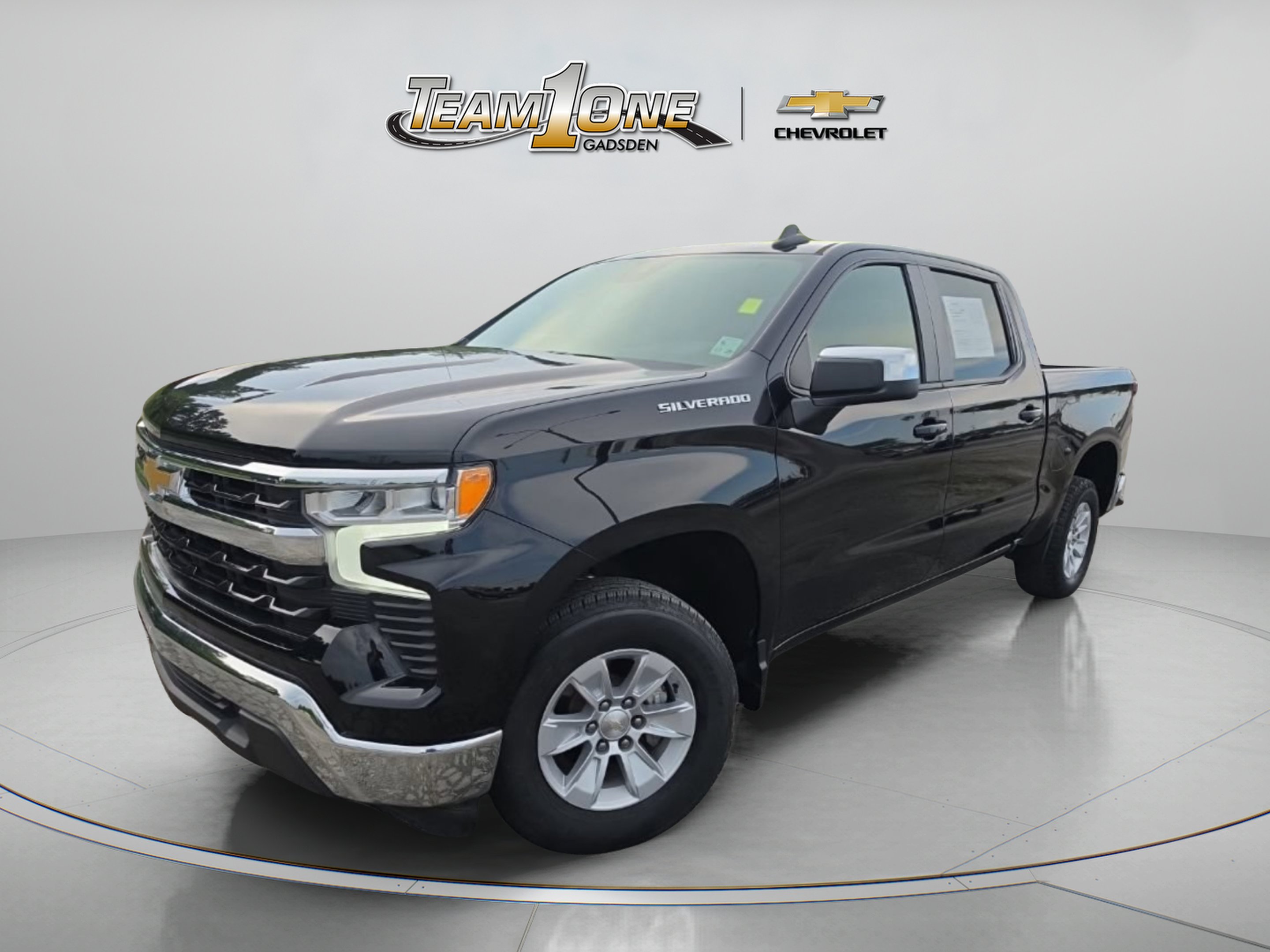 Used 2023 Black Chevrolet LT image 3