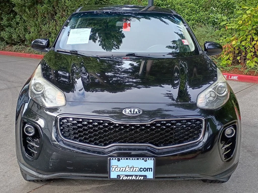 Used 2018 Black Cherry Kia LX image 12