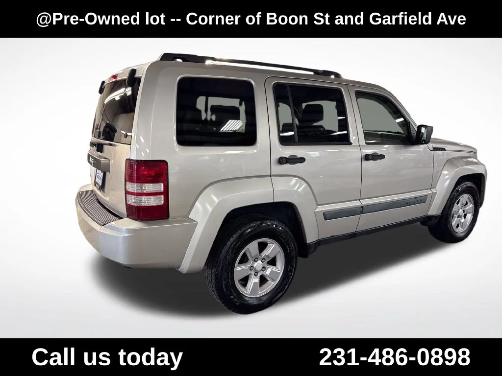 Used 2009 Gray Jeep Sport image 5