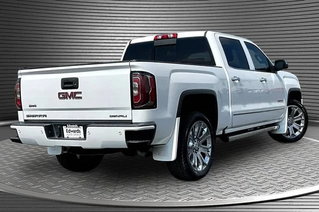 Used 2018 WHITE FROST TRICOAT GMC Denali image 6