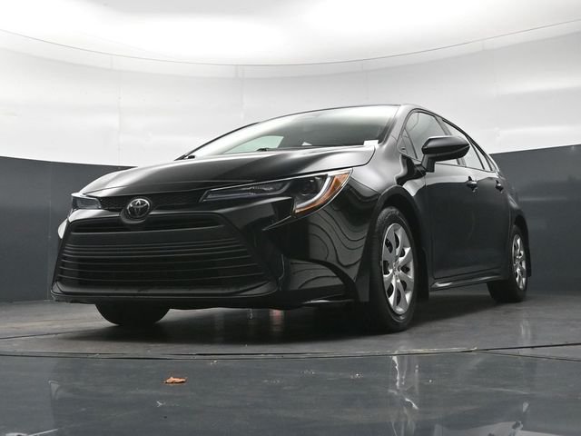 Used 2025 Midnight Black Metallic Toyota LE image 25