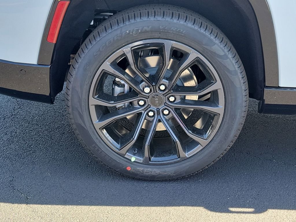 New 2026 Bright White Clearcoat Jeep Summit Reserve image 5