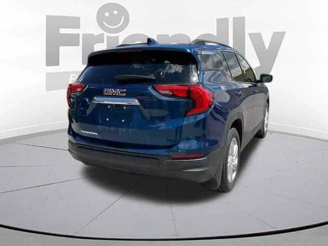 Used 2019 Blue Emerald Metallic GMC  image 8