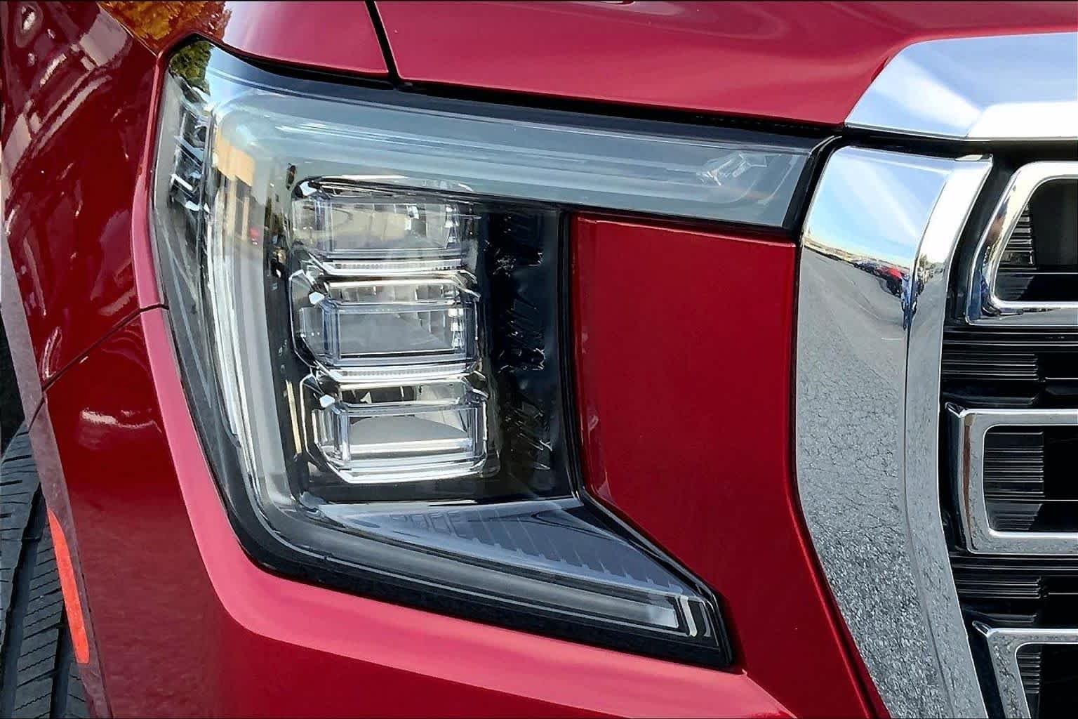 Used 2022 Cayenne Red Tintcoat GMC SLT image 24