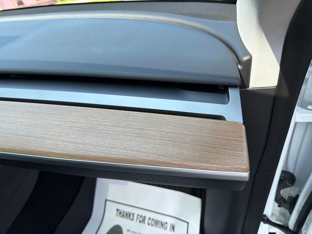 Used 2023 White Tesla Long Range image 18