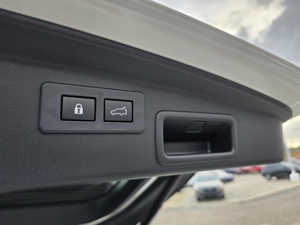 2026 Subaru Outback Limited - Photo 16