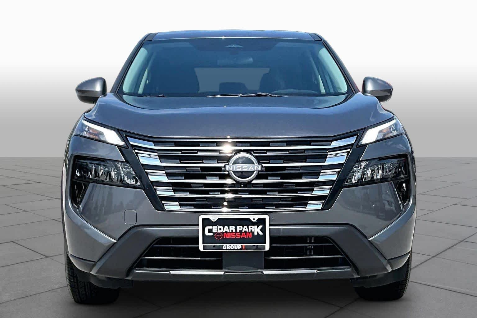 Used 2025 Gun Metallic Nissan SV image 4