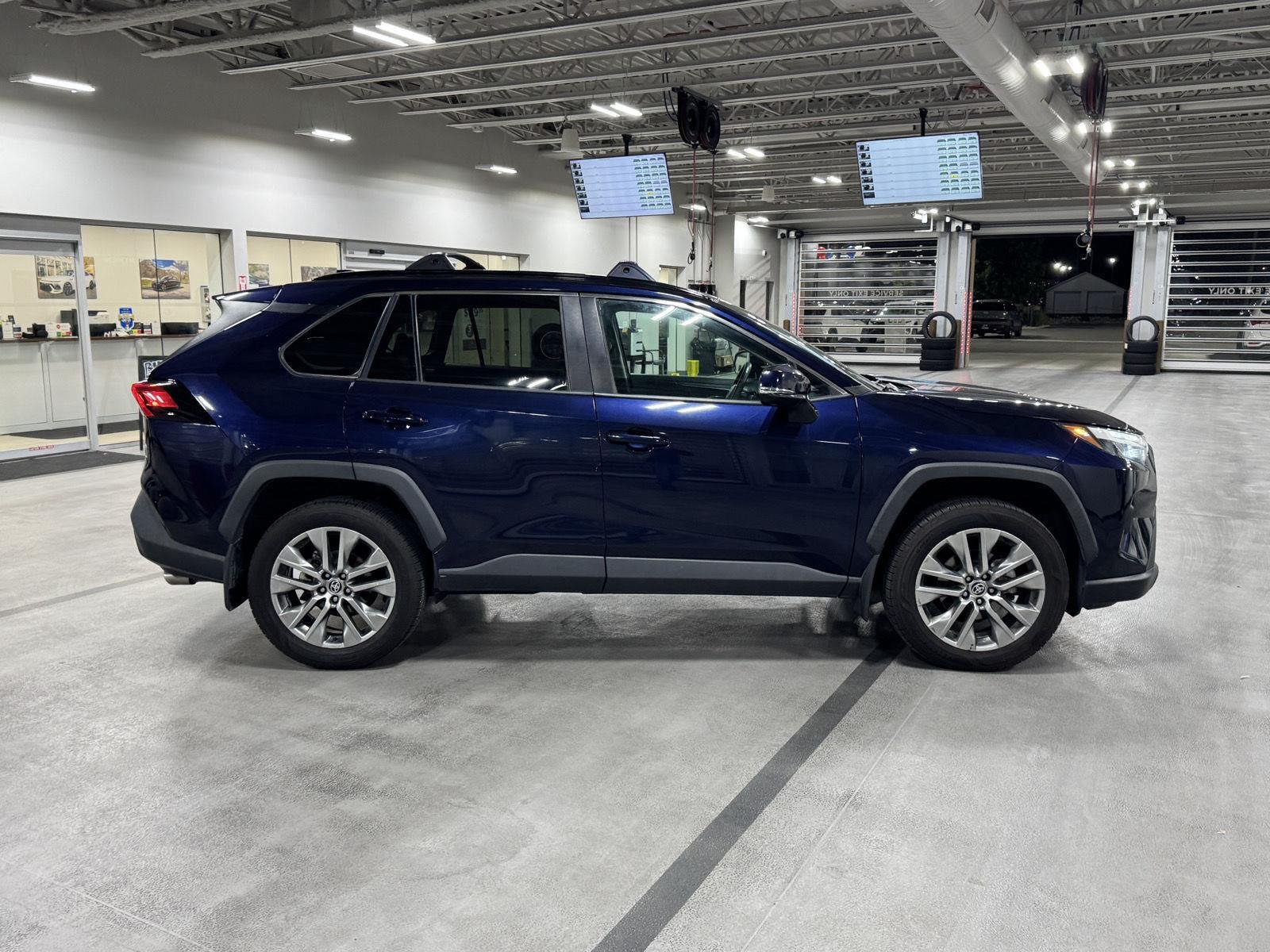 2022 Toyota RAV4 XLE Premium - Photo 14