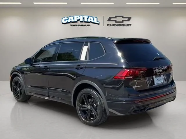 Used 2023 Black Volkswagen 2.0T SE R-Line Black image 4
