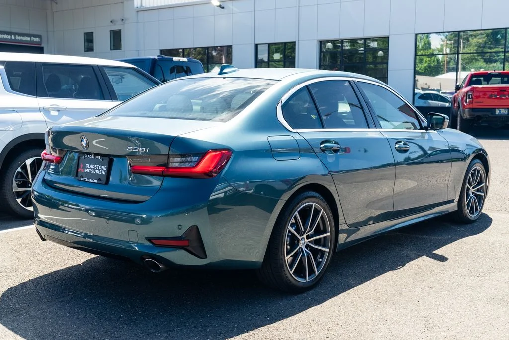 Used 2020 Blue BMW 330i image 6