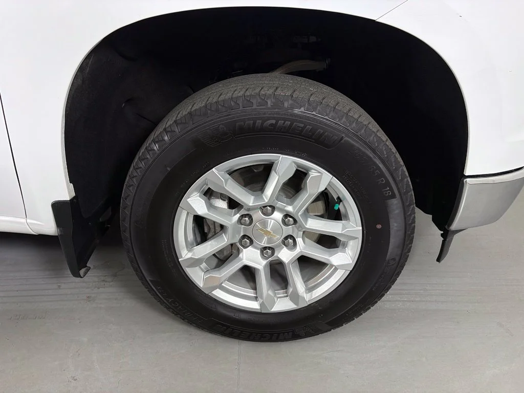 Used 2023 White Chevrolet LT image 11