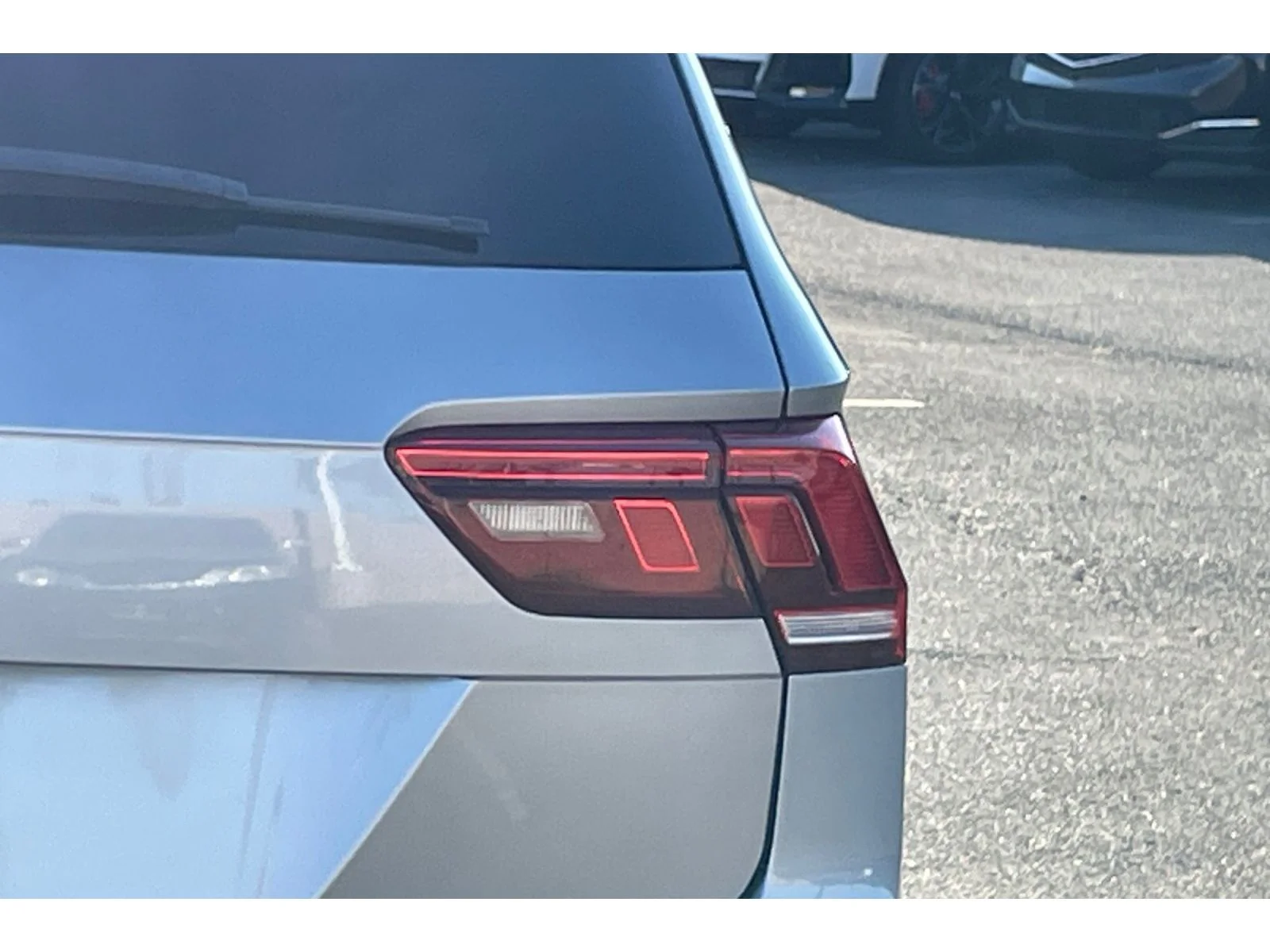 Used 2021 Pyrite Silver Metallic Volkswagen SE image 46