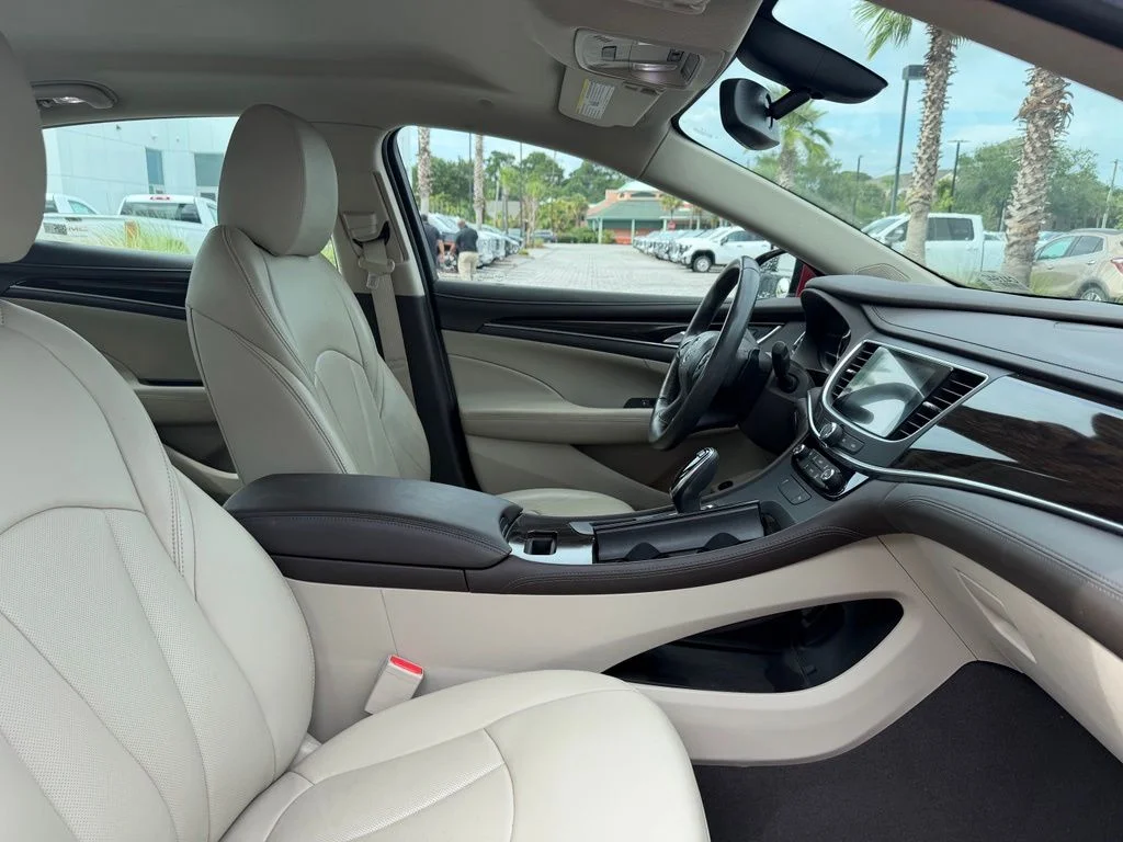 Used 2018 Red Quartz Tintcoat Buick Essence image 16