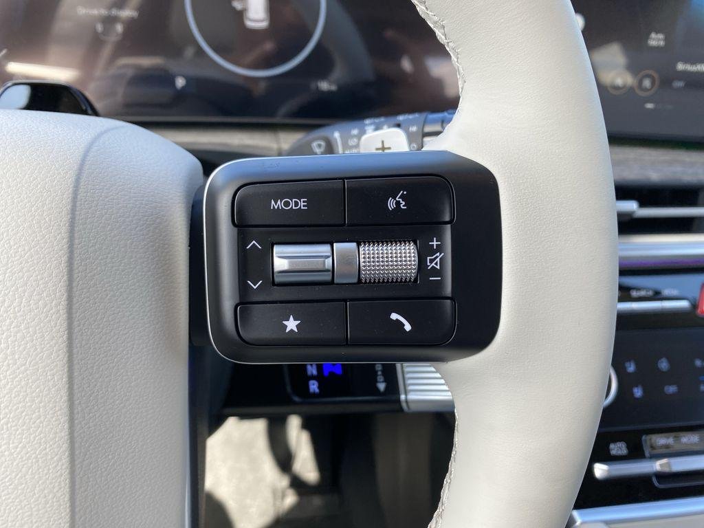 New 2026 Ecotronic Gray Hyundai Limited FWD image 22
