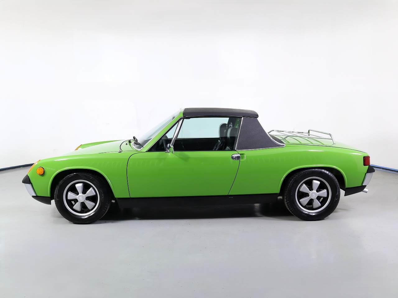 Used 1972 Green Porsche  image 2