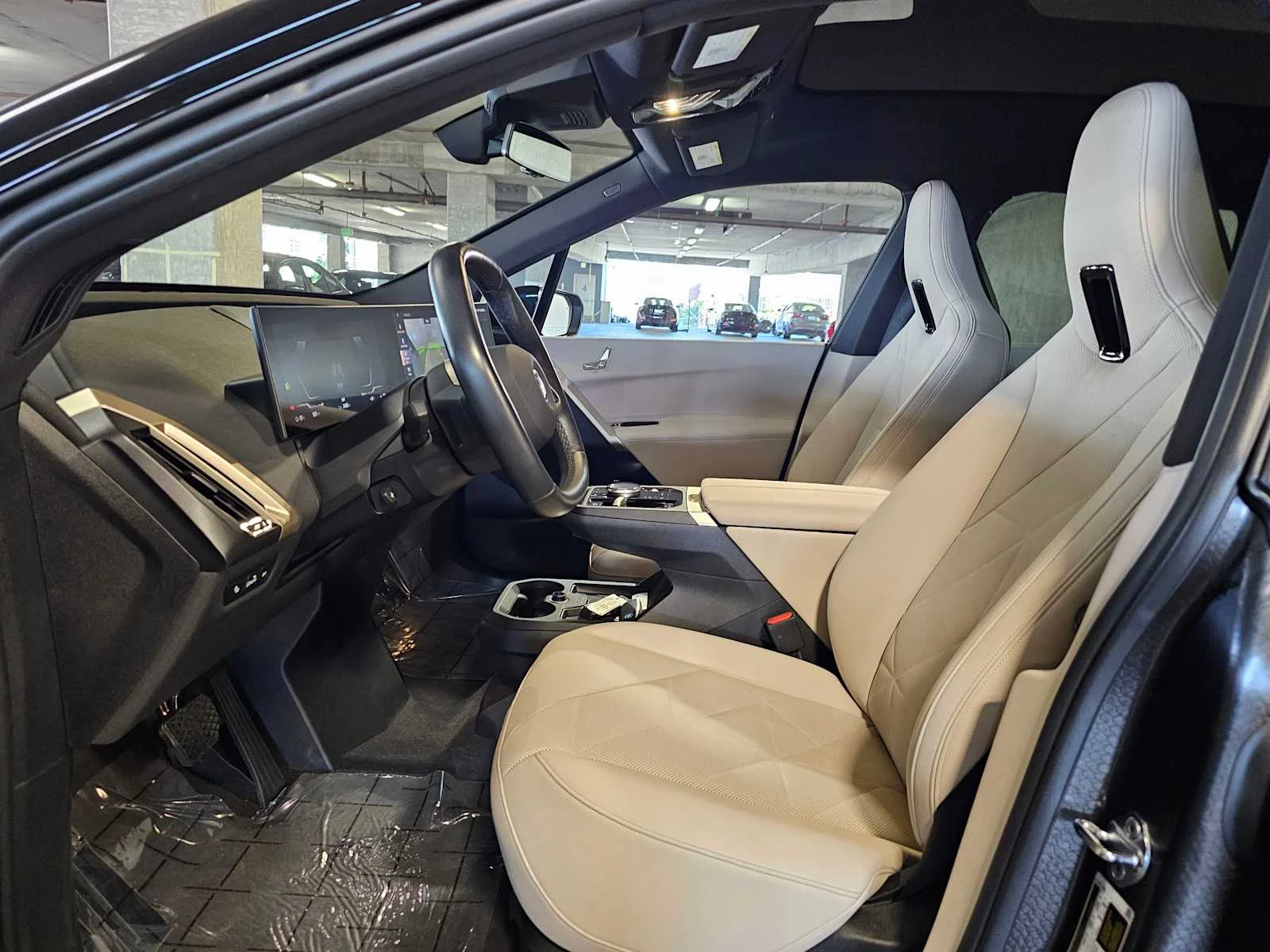 Certified Used 2024 Black Sapphire Metallic BMW xDrive50 image 20