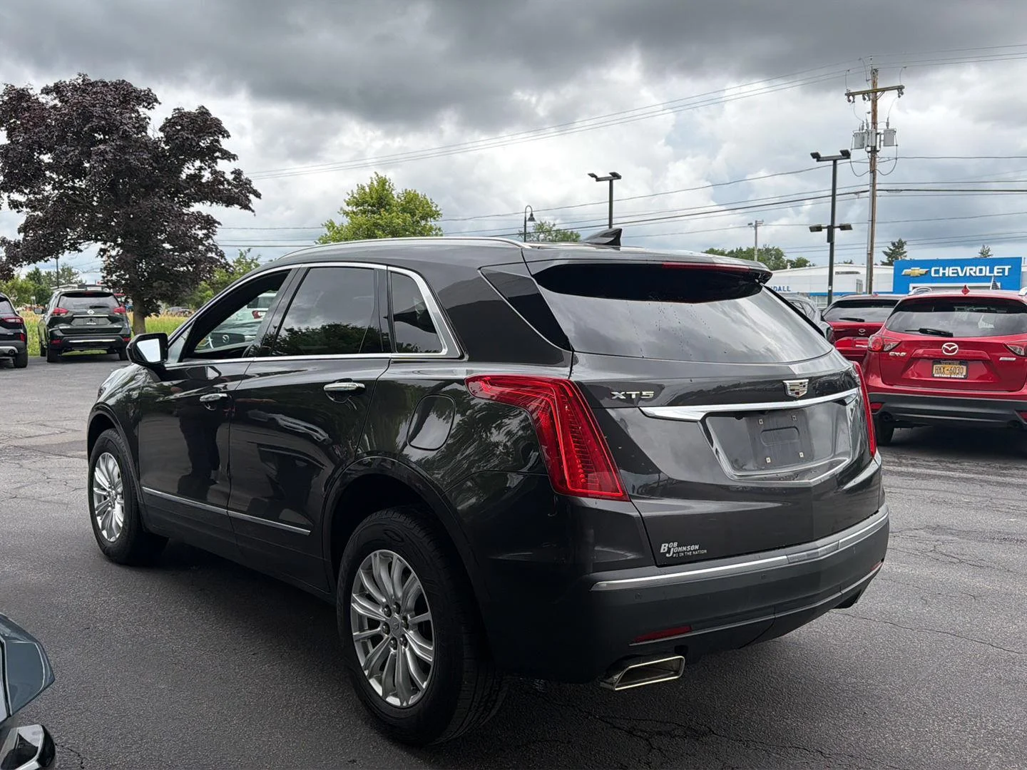 Used 2018 Dark Granite Metallic Cadillac FWD image 4