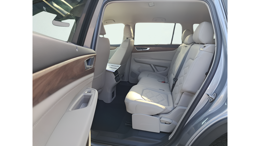 New 2026 Silver Volkswagen SE w/Technology image 10