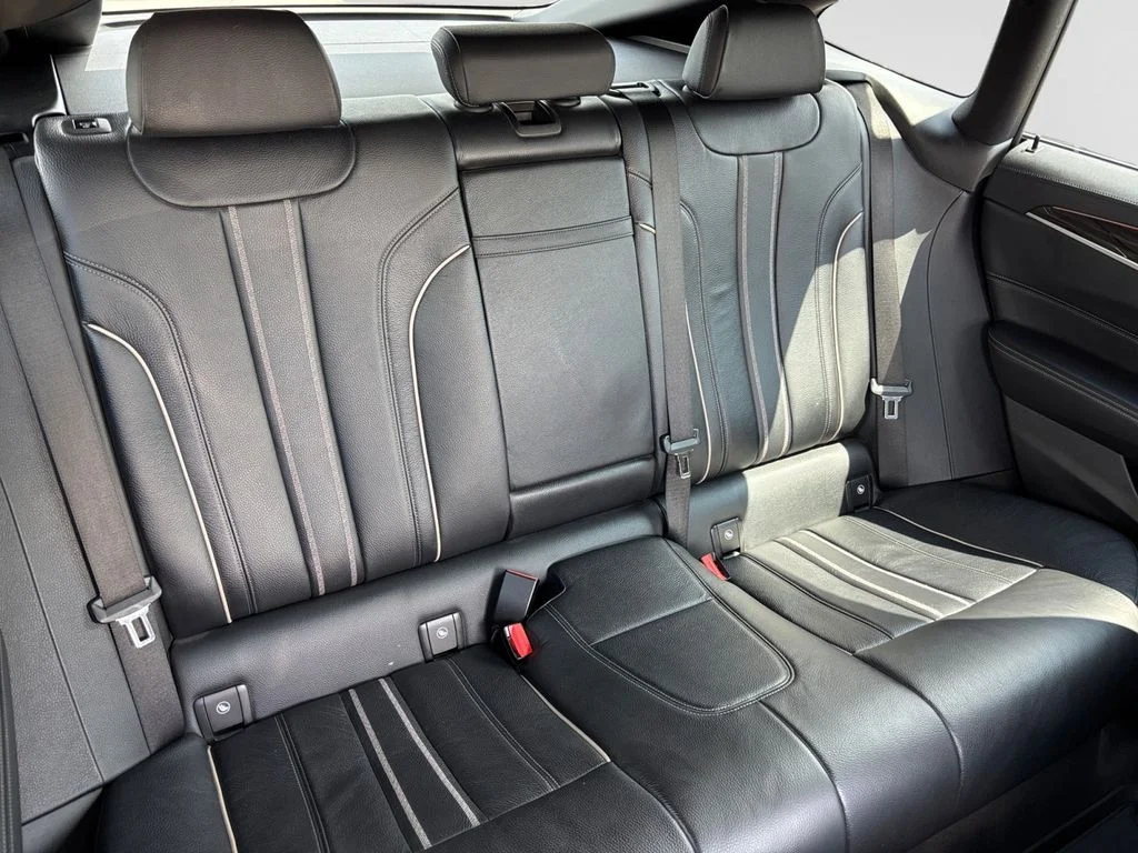 Used 2018 Black BMW 640 Gran Turismo i xDrive image 18