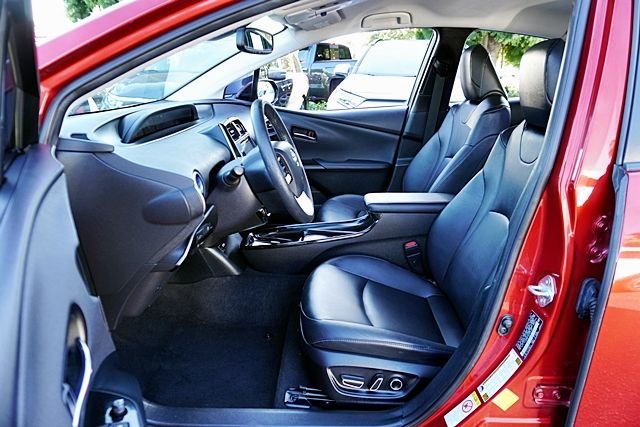 Used 2016 Red Toyota Four Touring image 13