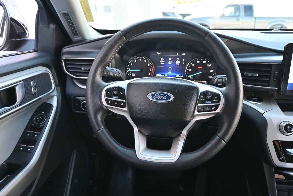 Certified Used 2024 Black Metallic Ford XLT image 33