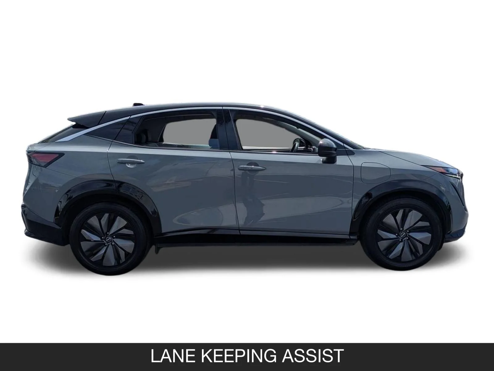 Used 2023 Boulder Gray Pearl/Black Diamond Pearl Nissan VENTURE+ image 6