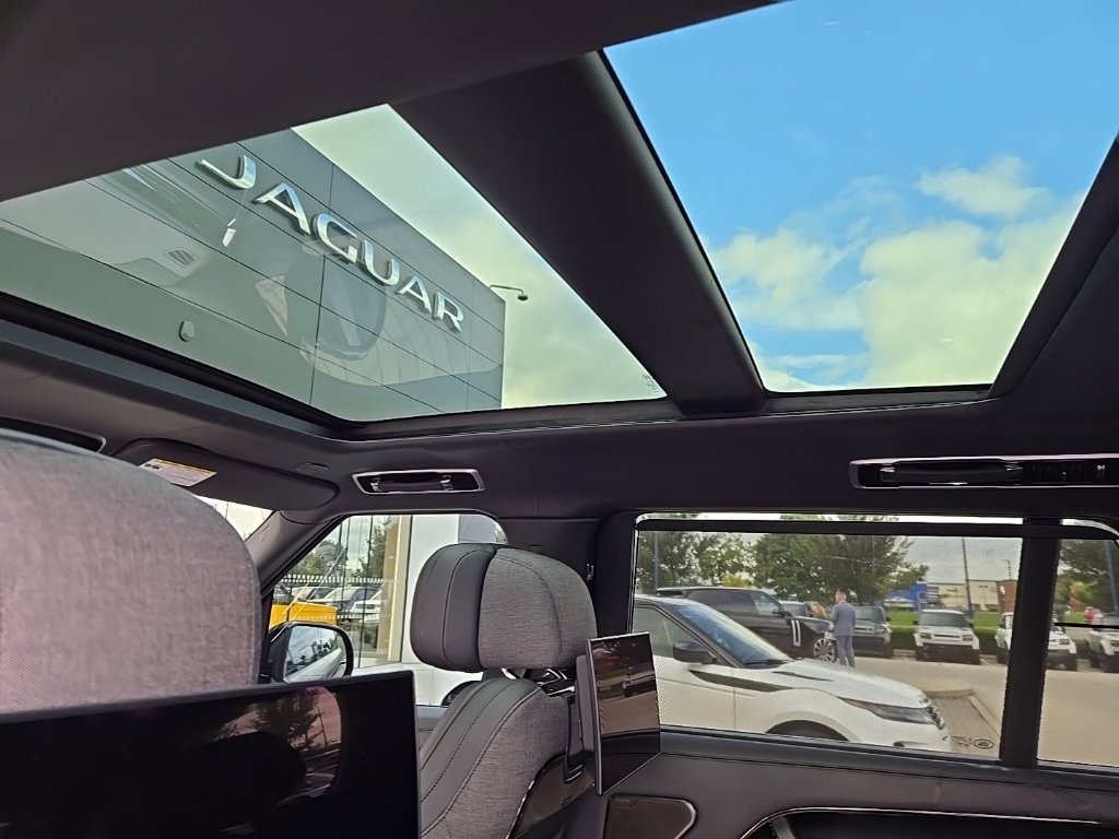 Used 2023 Ligurian Black SV Bespoke Ultra Metallic Sat Land Rover SV image 15