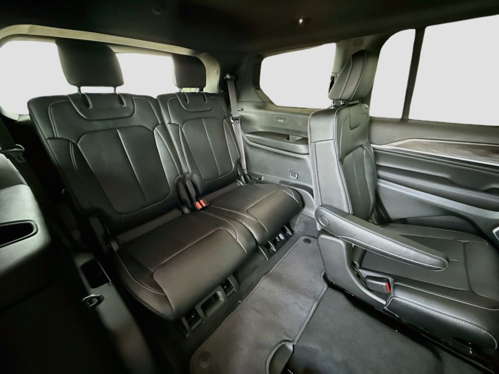 New 2026 Bright White Clearcoat Jeep Limited Reserve image 30