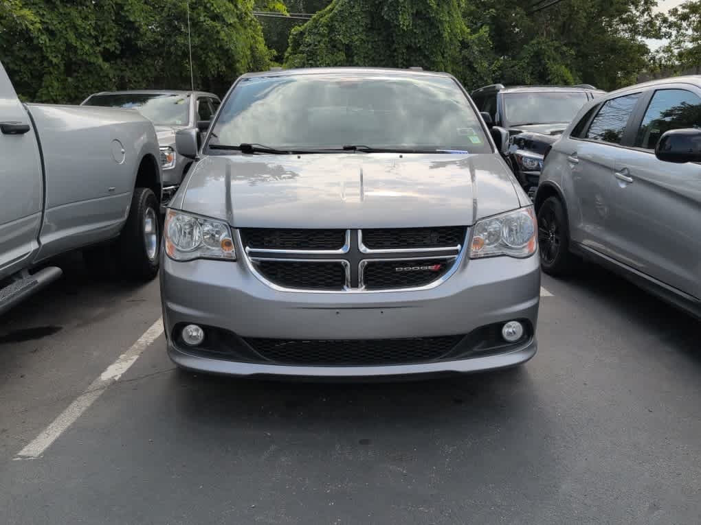 Used 2019 Billet Clearcoat Dodge SXT image 2