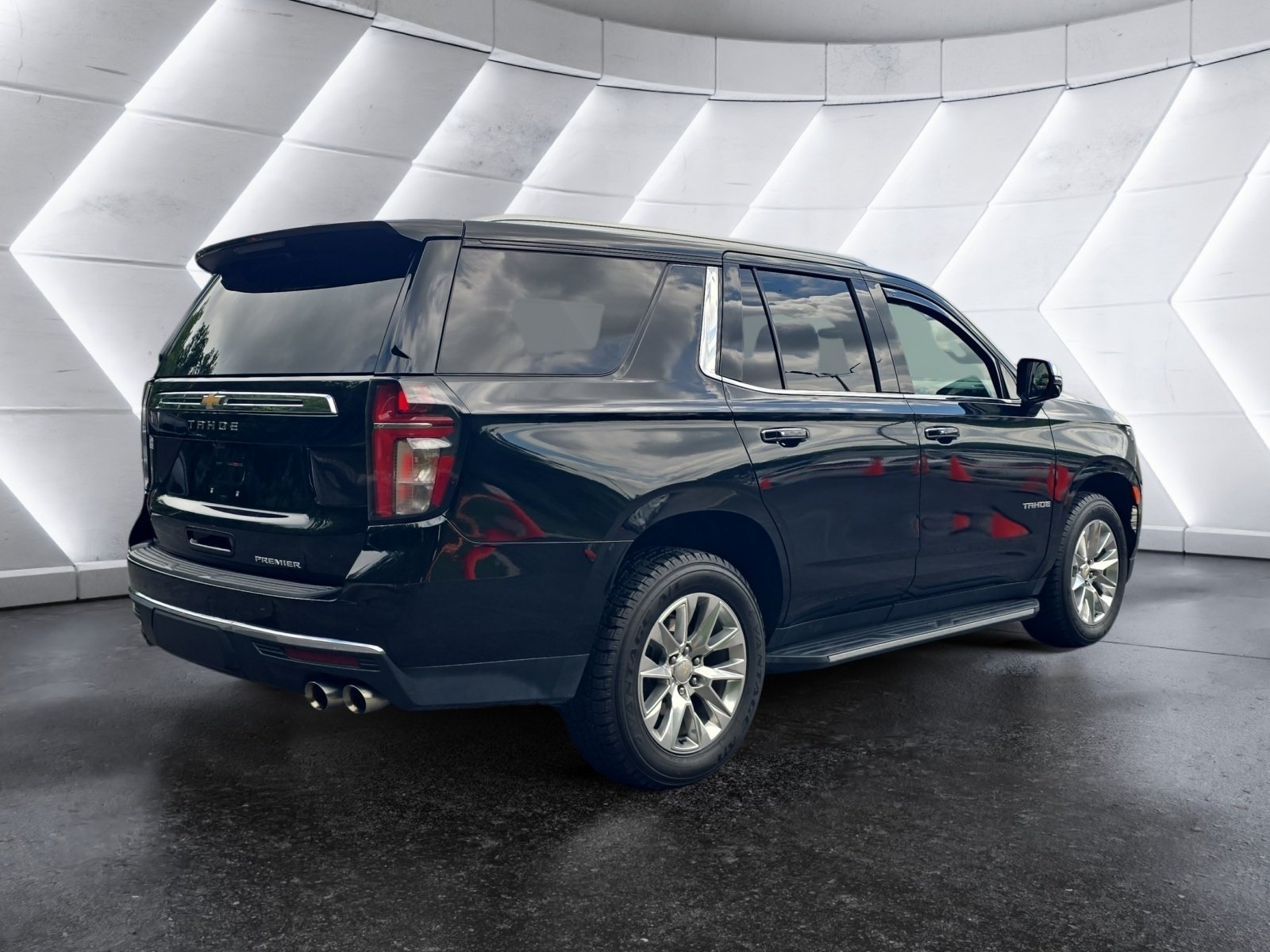 Used 2021 Black Chevrolet Premier image 5