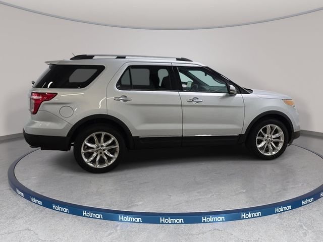 Used 2011 Silver Ford Limited image 5