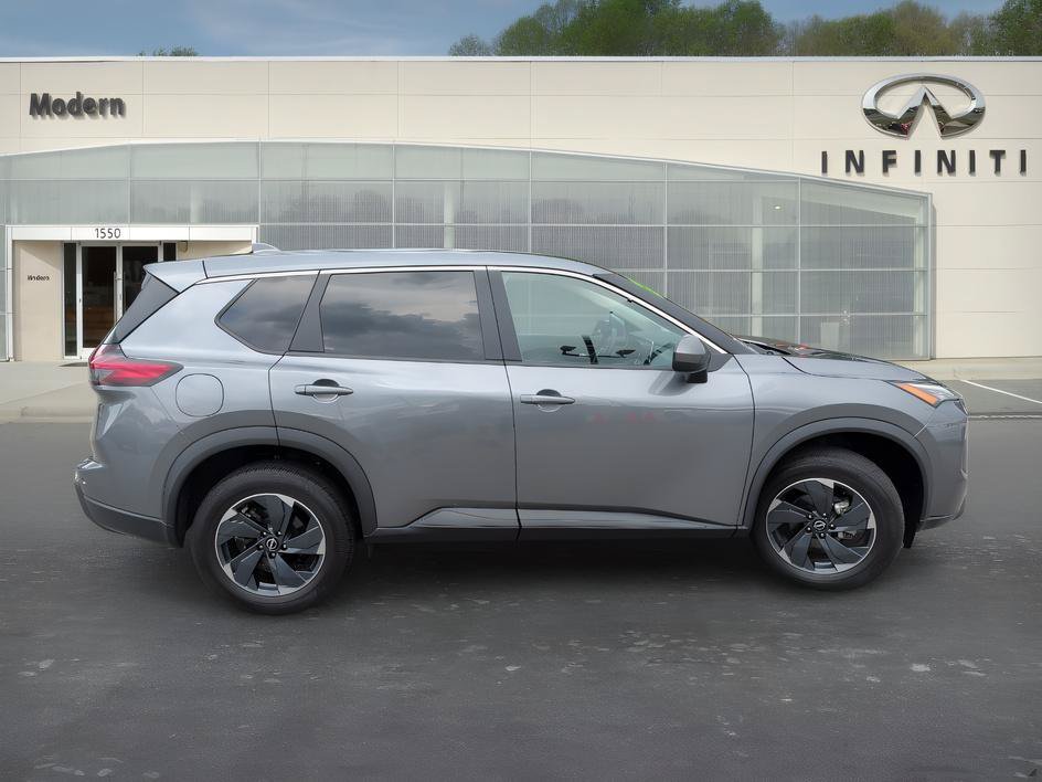 Used 2024 Gun Metallic Nissan SV image 3
