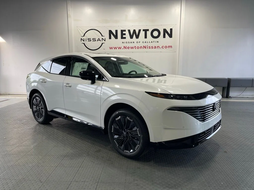 New 2026 Everest White Pearl TriCoat Nissan Platinum image 2