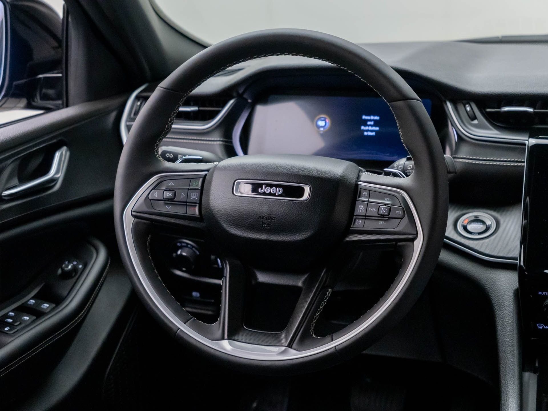 Used 2024 Black Jeep Altitude image 12