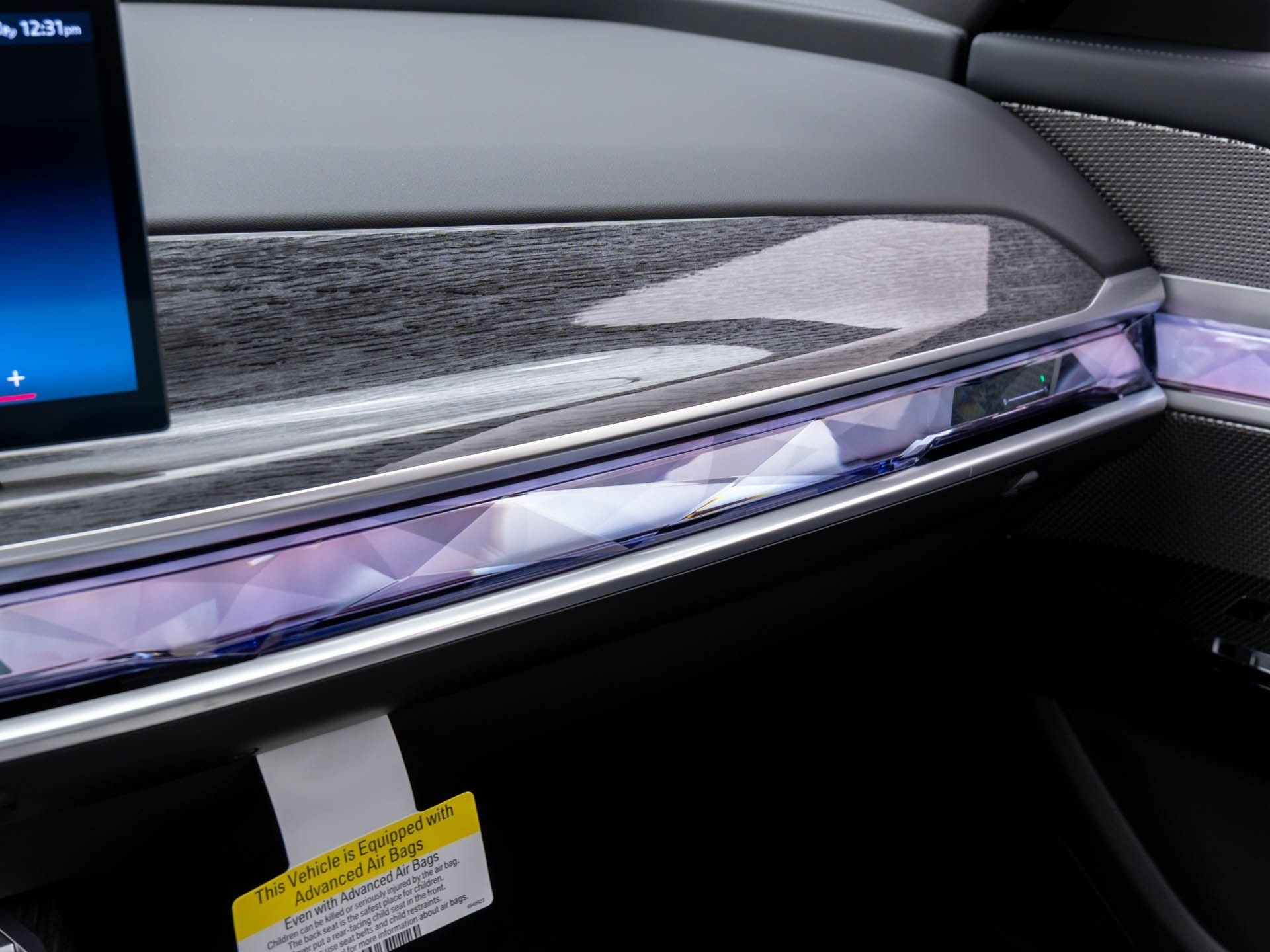 2025 BMW 7 Series 750e - Photo 30